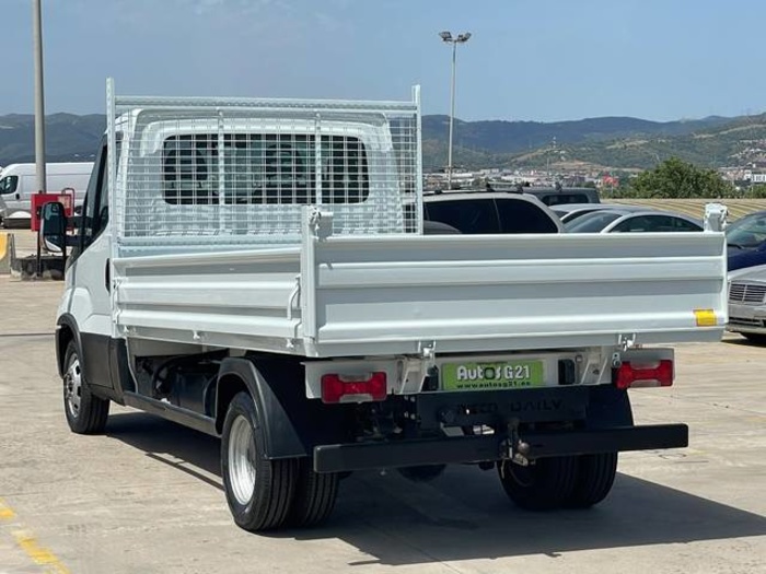 IvecoDaily Chasis 35C 14 3450 100 kW (136 CV) Vehículo usado en Barcelona - 10 IvecoDaily Chasis 35C 14 3450 100 kW (136 CV) Vehículo usado en Barcelona - 10
