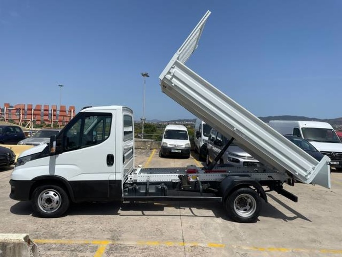 IvecoDaily Chasis 35C 14 3450 100 kW (136 CV) Vehículo usado en Barcelona - 13 IvecoDaily Chasis 35C 14 3450 100 kW (136 CV) Vehículo usado en Barcelona - 13