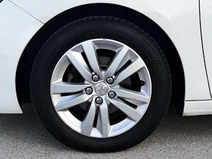 Peugeot 308 SW BlueHDI 120 S&S Style EAT6 88 kW (120 CV)
