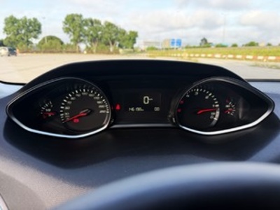 Peugeot 308 SW BlueHDI 120 S&S Style EAT6 88 kW (120 CV) Peugeot 308 SW BlueHDI 120 S&S Style EAT6 88 kW (120 CV)
