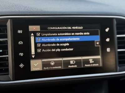 Peugeot 308 SW BlueHDI 120 S&S Style EAT6 88 kW (120 CV) Peugeot 308 SW BlueHDI 120 S&S Style EAT6 88 kW (120 CV)