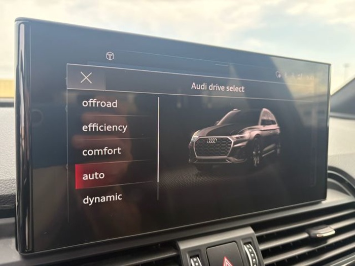 AudiQ5 Sportback TFSIe Black Line 50 TFSI e quattro-ultra 220 kW (299 CV) Vehículo usado en Barcelona - 36 AudiQ5 Sportback TFSIe Black Line 50 TFSI e quattro-ultra 220 kW (299 CV) Vehículo usado en Barcelona - 36
