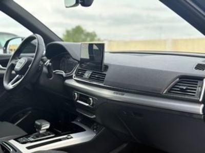 Audi Q5 Sportback TFSIe Black Line 50 TFSI e quattro-ultra 220 kW (299 CV) Audi Q5 Sportback TFSIe Black Line 50 TFSI e quattro-ultra 220 kW (299 CV)