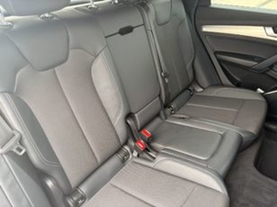 Audi Q5 Sportback TFSIe Black Line 50 TFSI e quattro-ultra 220 kW (299 CV) Audi Q5 Sportback TFSIe Black Line 50 TFSI e quattro-ultra 220 kW (299 CV)
