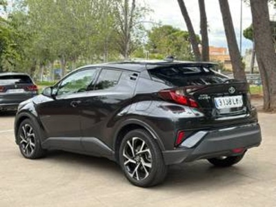Toyota C-HR 1.8 125H Advance 90 kW (122 CV) Toyota C-HR 1.8 125H Advance 90 kW (122 CV)