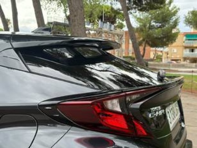Toyota C-HR 1.8 125H Advance 90 kW (122 CV) Toyota C-HR 1.8 125H Advance 90 kW (122 CV)