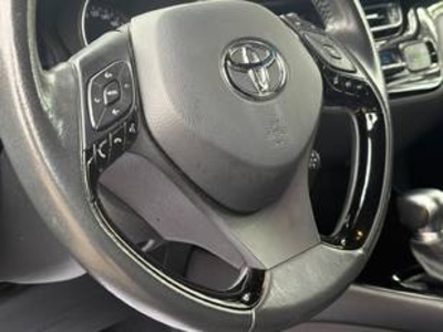 Toyota C-HR 1.8 125H Advance 90 kW (122 CV) Toyota C-HR 1.8 125H Advance 90 kW (122 CV)