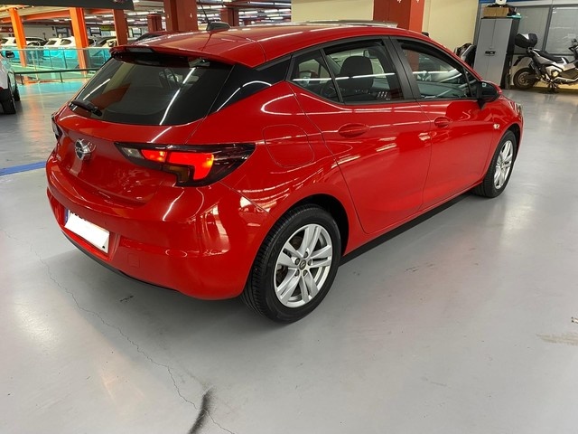 OpelAstra 1.0 Turbo S&S Selective 77 kW (105 CV) Vehículo usado en Barcelona - 5
