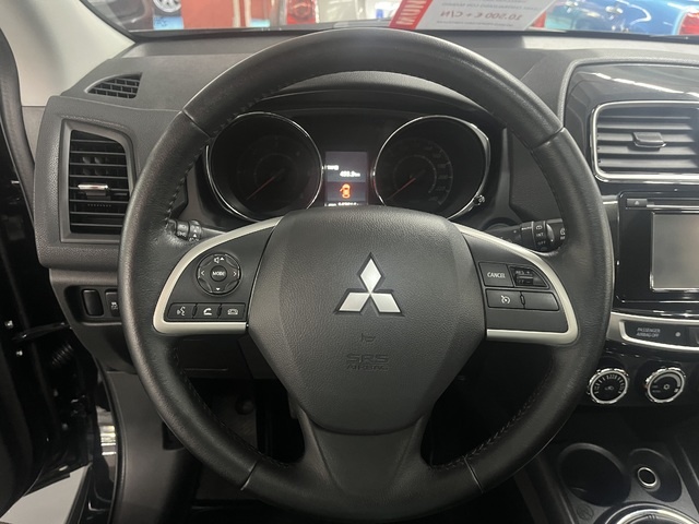 MitsubishiASX 180 DI-D Motion 85 kW (116 CV) Vehículo usado en Barcelona - 6