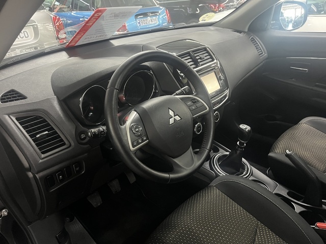 MitsubishiASX 180 DI-D Motion 85 kW (116 CV) Vehículo usado en Barcelona - 10