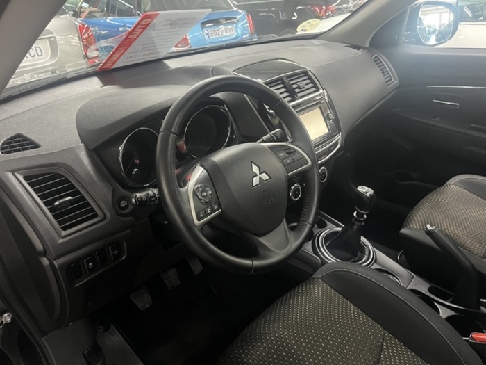 MitsubishiASX 180 DI-D Motion 85 kW (116 CV) Vehículo usado en Barcelona - 10 MitsubishiASX 180 DI-D Motion 85 kW (116 CV) Vehículo usado en Barcelona - 10