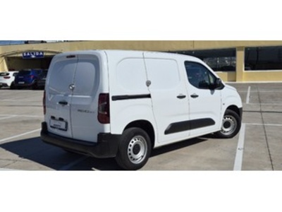 Toyota Proace City 1.5D GX Media 650kg 75 kW (102 CV) Toyota Proace City 1.5D GX Media 650kg 75 kW (102 CV)