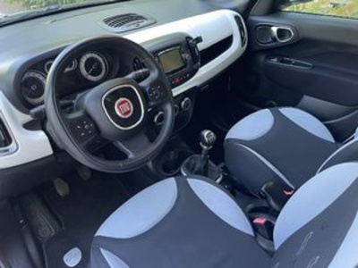 Fiat 500L 1.4 Lounge 70 kW (95 CV) Fiat 500L 1.4 Lounge 70 kW (95 CV)