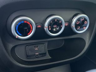 Fiat 500L 1.4 Lounge 70 kW (95 CV) Fiat 500L 1.4 Lounge 70 kW (95 CV)