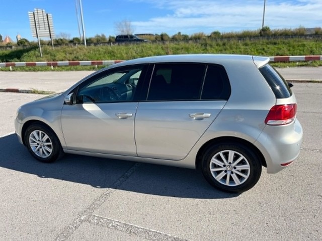 VolkswagenGolf Advance 1.6 TDI DPF 77 kW (105 CV) Vehículo usado en Barcelona - 8