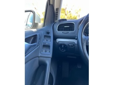 Volkswagen Golf Advance 1.6 TDI DPF 77 kW (105 CV) Volkswagen Golf Advance 1.6 TDI DPF 77 kW (105 CV)