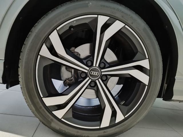 AudiQ3 Black line 35 TFSI 110 kW (150 CV) S tronic8
