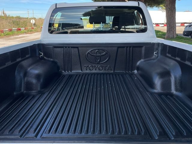 ToyotaHilux 2.4 D-4D Doble Cabina GX 110 kW (150 CV) Vehículo usado en Barcelona - 10