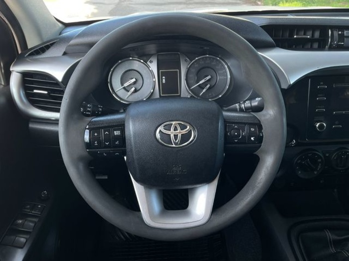 ToyotaHilux 2.4 D-4D Doble Cabina GX 110 kW (150 CV) Vehículo usado en Barcelona - 14 ToyotaHilux 2.4 D-4D Doble Cabina GX 110 kW (150 CV) Vehículo usado en Barcelona - 14
