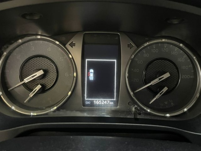 ToyotaHilux 2.4 D-4D Doble Cabina GX 110 kW (150 CV) Vehículo usado en Barcelona - 25 ToyotaHilux 2.4 D-4D Doble Cabina GX 110 kW (150 CV) Vehículo usado en Barcelona - 25