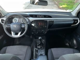 Toyota Hilux 2.4 D-4D Doble Cabina GX 110 kW (150 CV)