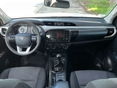 Toyota Hilux 2.4 D-4D Doble Cabina GX 110 kW (150 CV) Toyota Hilux 2.4 D-4D Doble Cabina GX 110 kW (150 CV)