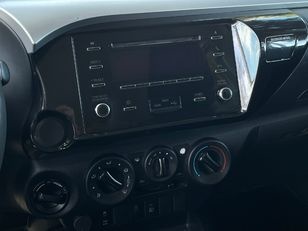 Toyota Hilux 2.4 D-4D Doble Cabina GX 110 kW (150 CV)