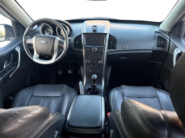 MahindraXUV500 2.2 D W8 FWD (4X2) 7 Plazas 103 kW (140 CV) Vehículo usado en Barcelona - 8