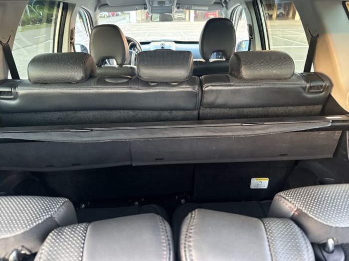 MahindraXUV500 2.2 D W8 FWD (4X2) 7 Plazas 103 kW (140 CV) Vehículo usado en Barcelona - 14 MahindraXUV500 2.2 D W8 FWD (4X2) 7 Plazas 103 kW (140 CV) Vehículo usado en Barcelona - 14