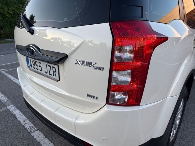MahindraXUV500 2.2 D W8 FWD (4X2) 7 Plazas 103 kW (140 CV) Vehículo usado en Barcelona - 19