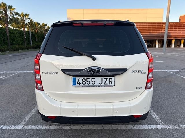 MahindraXUV500 2.2 D W8 FWD (4X2) 7 Plazas 103 kW (140 CV) Vehículo usado en Barcelona - 21
