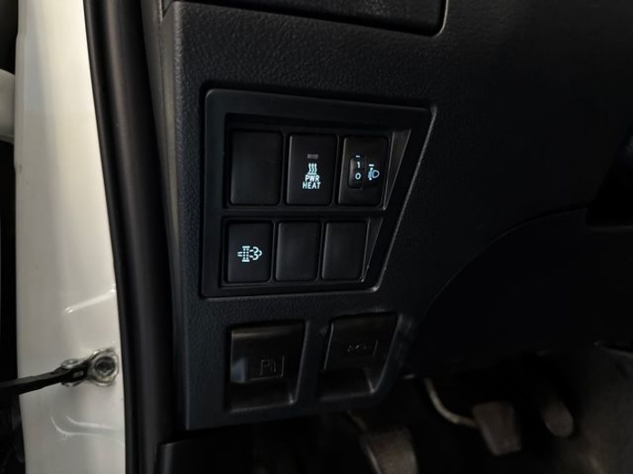 ToyotaHilux 2.4 D-4D Doble Cabina GX 110 kW (150 CV) Vehículo usado en Barcelona - 15 ToyotaHilux 2.4 D-4D Doble Cabina GX 110 kW (150 CV) Vehículo usado en Barcelona - 15