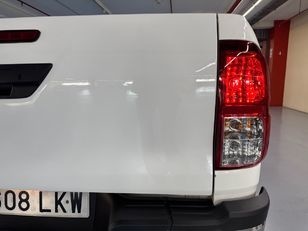 Toyota Hilux 2.4 D-4D Doble Cabina GX 110 kW (150 CV) Toyota Hilux 2.4 D-4D Doble Cabina GX 110 kW (150 CV)