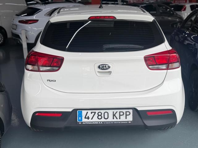 KiaRio 1.2 CVVT Concept 62 kW (84 CV) Vehículo usado en Barcelona - 4