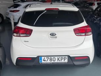 Kia Rio 1.2 CVVT Concept 62 kW (84 CV) Kia Rio 1.2 CVVT Concept 62 kW (84 CV)