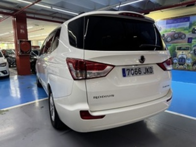 Ssangyong Rodius D22T Limited Auto 131 kW (178 CV) Ssangyong Rodius D22T Limited Auto 131 kW (178 CV)
