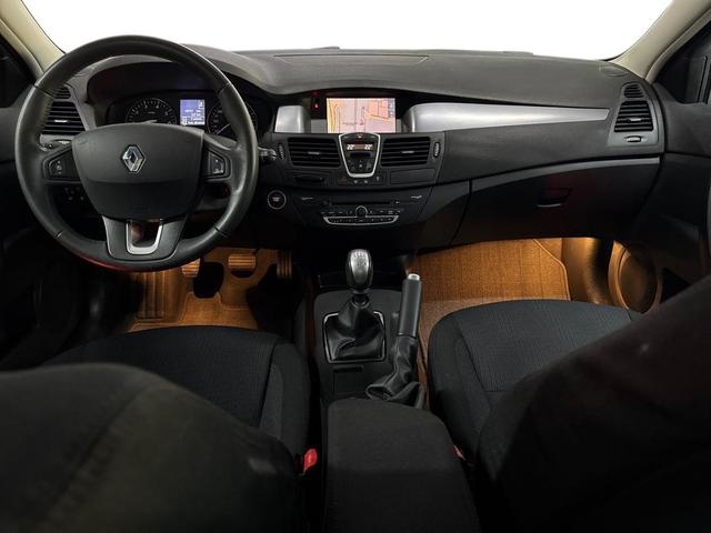 RenaultLaguna 2.0 16v Dynamique 103 kW (140 CV) Vehículo usado en Barcelona - 11