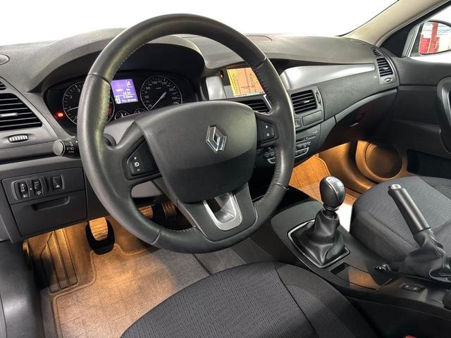 RenaultLaguna 2.0 16v Dynamique 103 kW (140 CV) Vehículo usado en Barcelona - 13