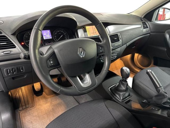 RenaultLaguna 2.0 16v Dynamique 103 kW (140 CV) Vehículo usado en Barcelona - 13 RenaultLaguna 2.0 16v Dynamique 103 kW (140 CV) Vehículo usado en Barcelona - 13