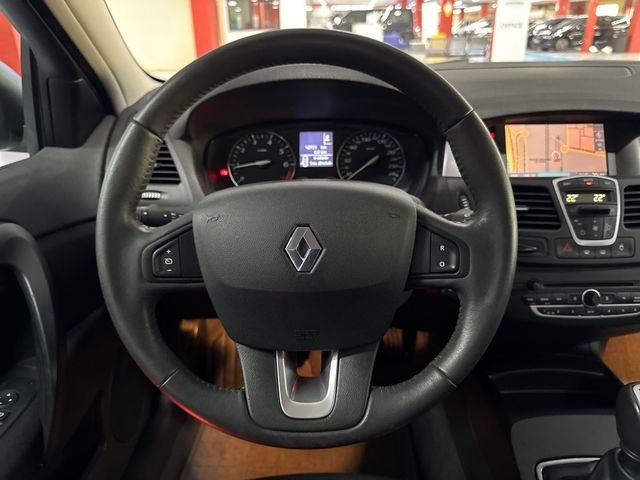 RenaultLaguna 2.0 16v Dynamique 103 kW (140 CV) Vehículo usado en Barcelona - 20