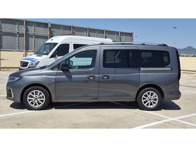 FordGrand Tourneo Connect 1.5 Ecoboost Active 84 kW (114 CV) Vehículo usado en Barcelona - 4 FordGrand Tourneo Connect 1.5 Ecoboost Active 84 kW (114 CV) Vehículo usado en Barcelona - 4
