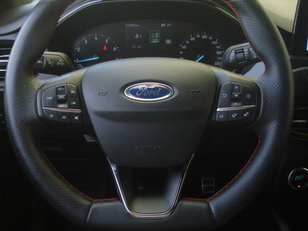 Ford Focus 1.0 Ecoboost S&S ST-Line 92 kW (125 CV) Ford Focus 1.0 Ecoboost S&S ST-Line 92 kW (125 CV)
