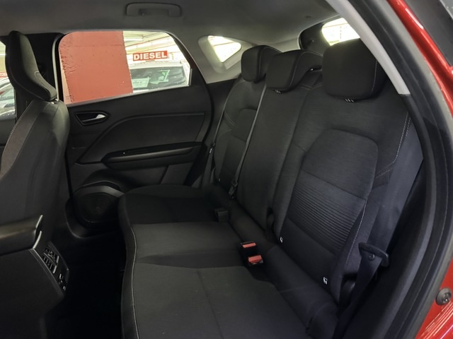 RenaultCaptur Zen TCe 74 kW (100 CV) GLP Vehículo usado en Barcelona - 6