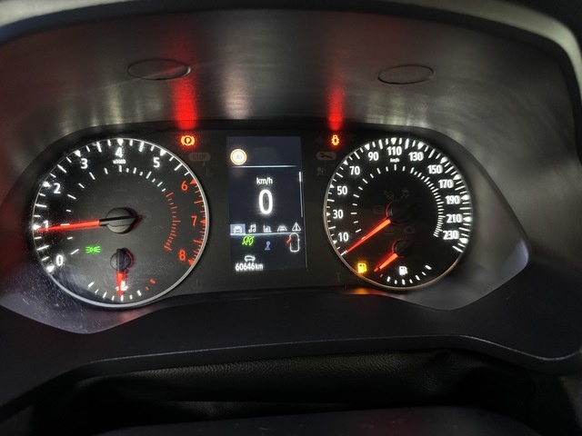 RenaultCaptur Zen TCe 74 kW (100 CV) GLP Vehículo usado en Barcelona - 9 RenaultCaptur Zen TCe 74 kW (100 CV) GLP Vehículo usado en Barcelona - 9