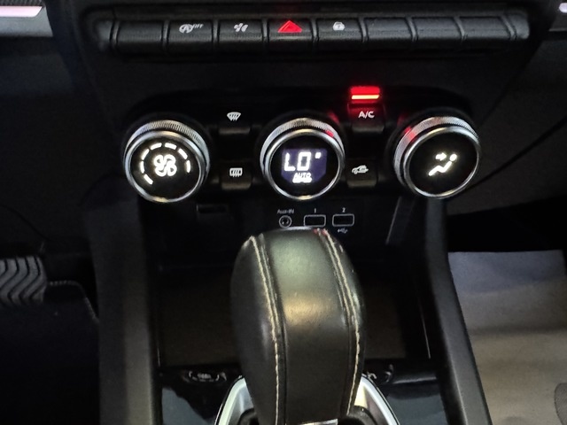 RenaultArkana Zen TCe 103 kW (140 CV) EDC Microhíbrido Vehículo usado en Barcelona - 25
