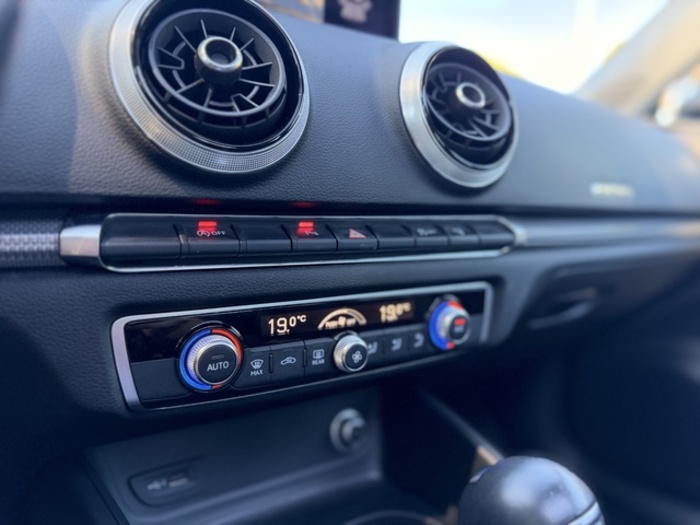 AudiA3 Sportback 2.0 TFSI quattro 140 kW (190 CV) S tronic Vehículo usado en Barcelona - 22 AudiA3 Sportback 2.0 TFSI quattro 140 kW (190 CV) S tronic Vehículo usado en Barcelona - 22