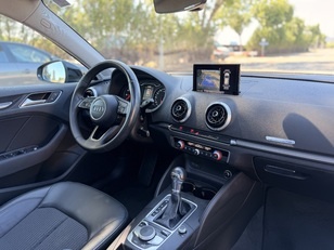 Audi A3 Sportback 2.0 TFSI quattro 140 kW (190 CV) S tronic Audi A3 Sportback 2.0 TFSI quattro 140 kW (190 CV) S tronic