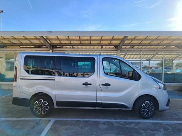 RenaultTrafic dCi 125 Passenger Combi TT Largo Energy Ed. 92 kW (125 CV) Vehículo usado en Barcelona - 5