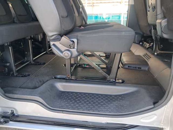 RenaultTrafic dCi 125 Passenger Combi TT Largo Energy Ed. 92 kW (125 CV) Vehículo usado en Barcelona - 19 RenaultTrafic dCi 125 Passenger Combi TT Largo Energy Ed. 92 kW (125 CV) Vehículo usado en Barcelona - 19