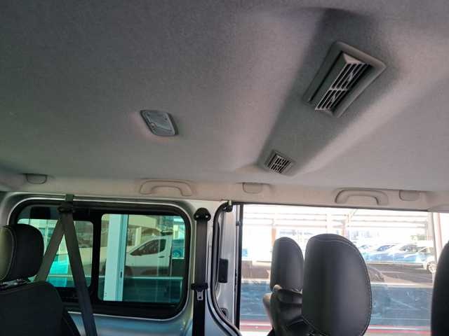 RenaultTrafic dCi 125 Passenger Combi TT Largo Energy Ed. 92 kW (125 CV) Vehículo usado en Barcelona - 21